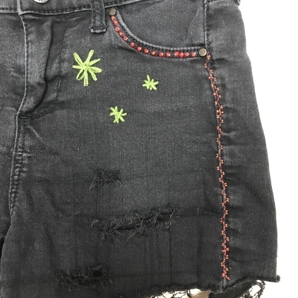 TopShop Moro Leigh Black Cutoff Distress Shorts 26